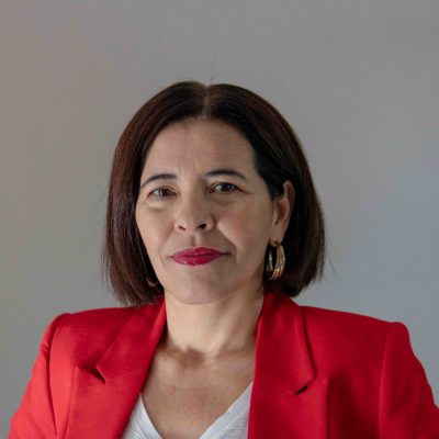 cGXOMXVrXhwe-Isabel-Carrera